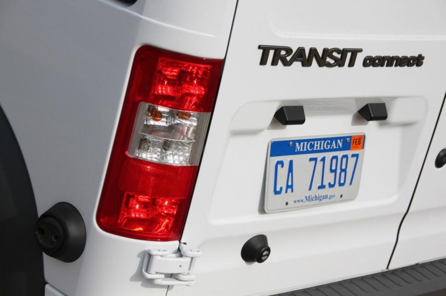  Ford Transit Connect 2010 года  (фото 31 из 109)